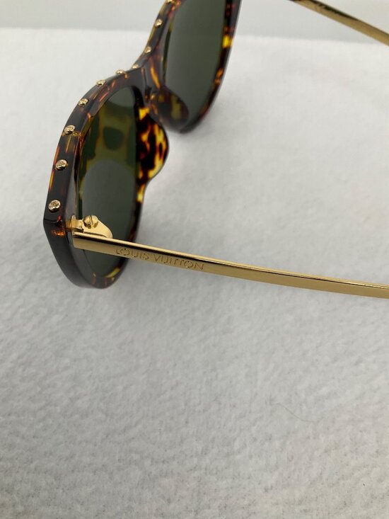 Louis Vuitton La Boum Cat-Eye Sunglasses Z1038E Noir Black studded frame main image 5